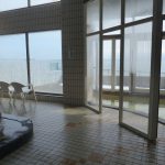 津軽海峡を正面に眺める浴場